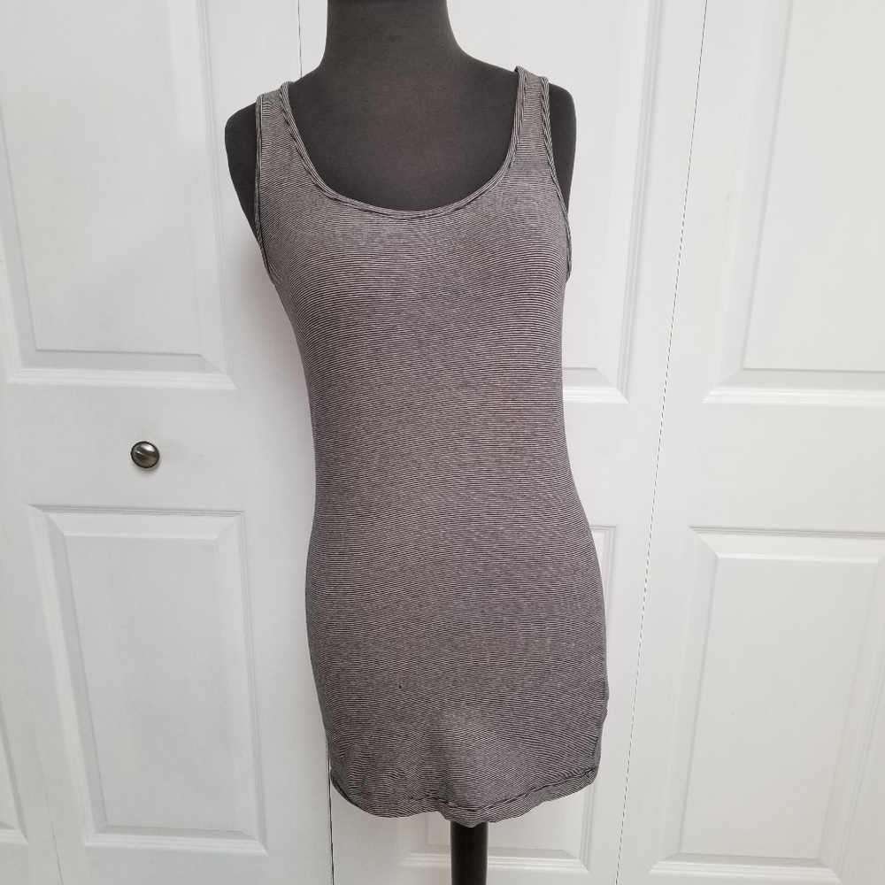 🛍 H&M Women's Medium Tank Top